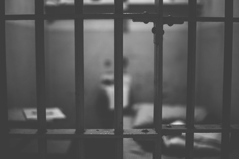 Het strafproces in een notendop: Voorlopige hechtenis